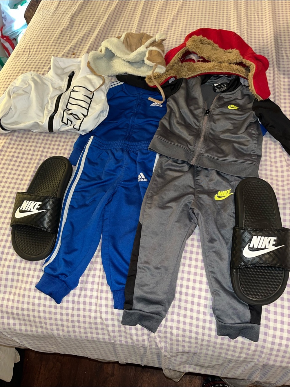 Nike Kids Gray Jogger Set with Neon Logo & Black Slides